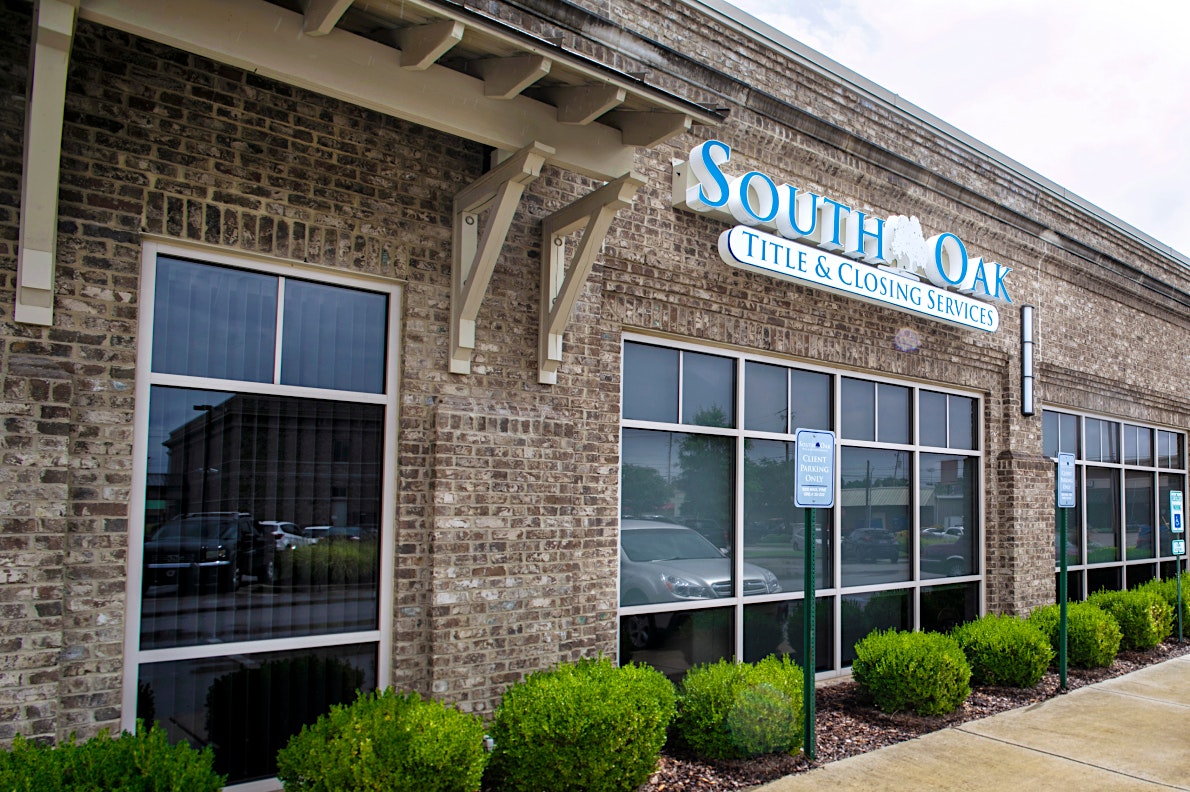 exterior of south oak title and closing in huntsville alabama